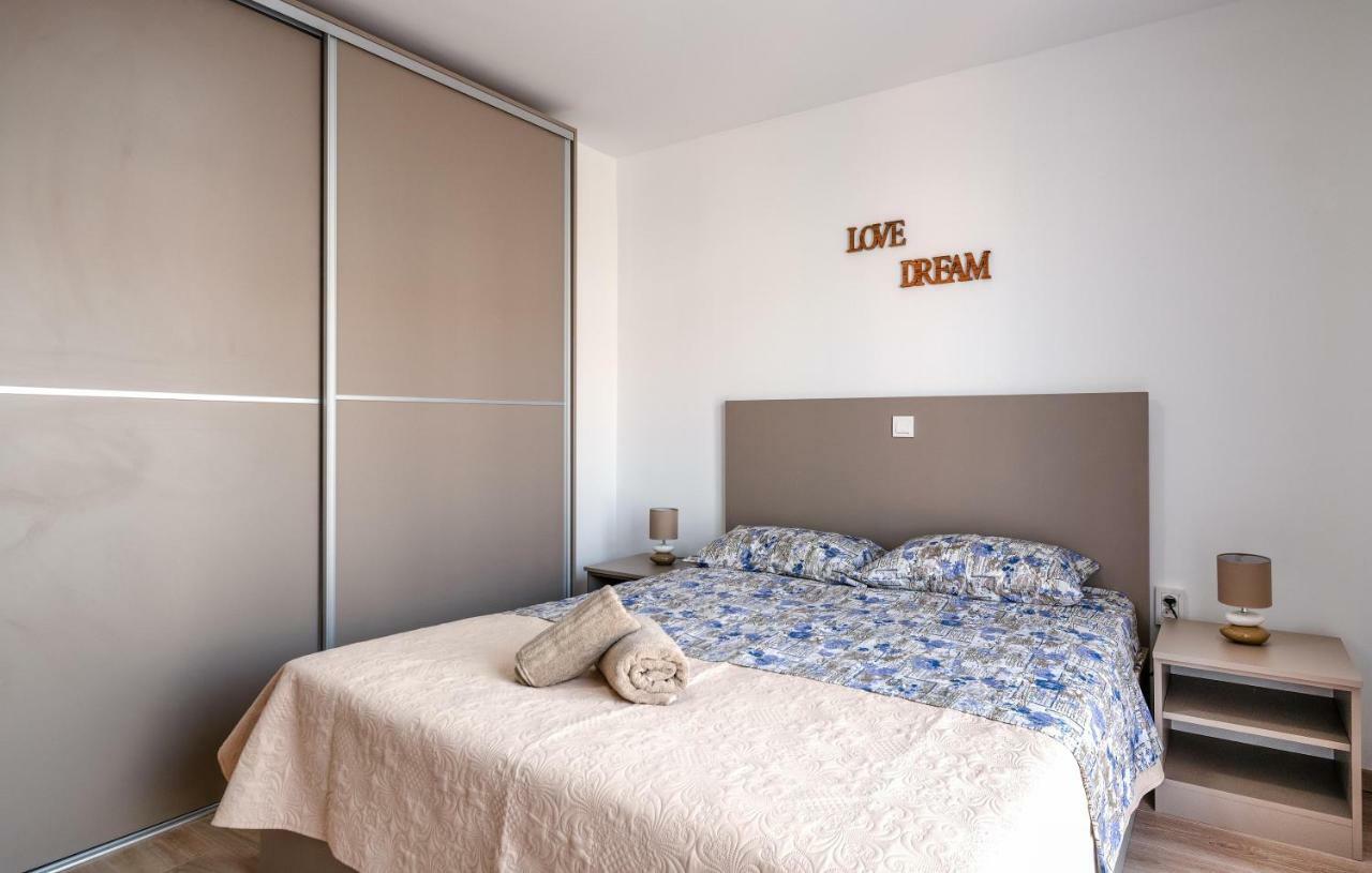 Family Apartment Ingrid Pula Exterior foto