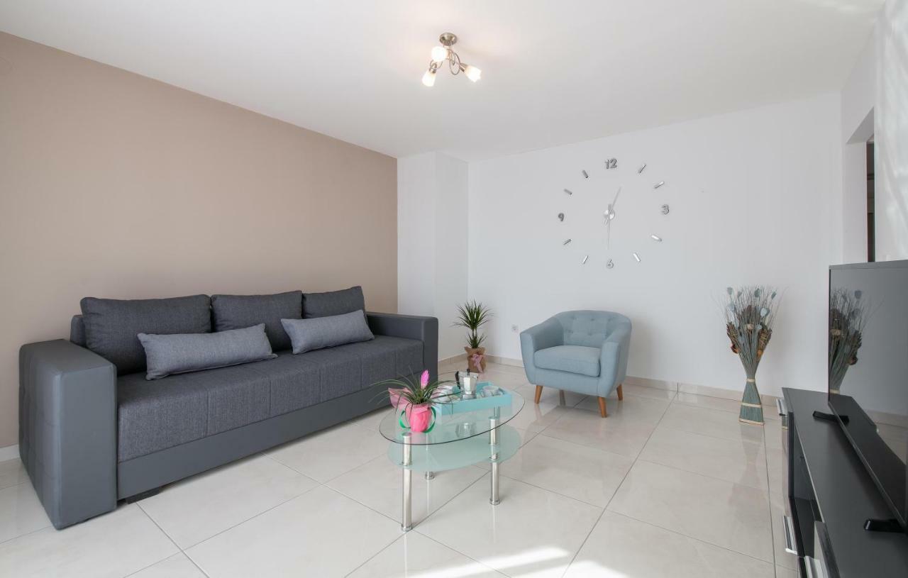 Family Apartment Ingrid Pula Exterior foto