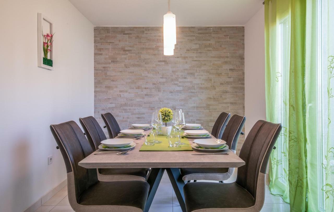 Family Apartment Ingrid Pula Exterior foto