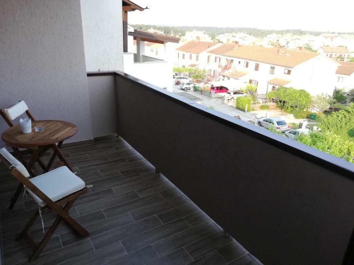 Family Apartment Ingrid Pula Exterior foto